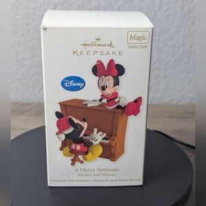 2012 A Merry Serenade Mickey And Minnie Keepsake Magic Sound Ornament